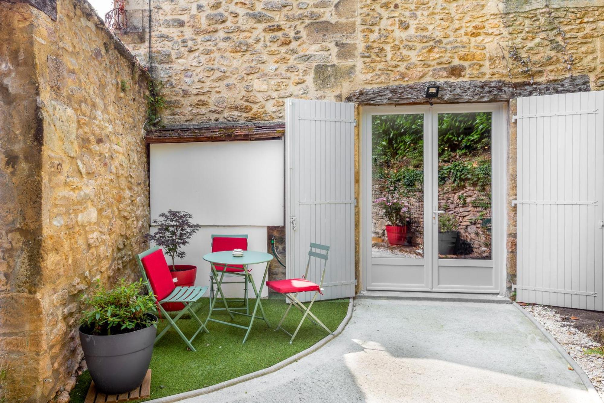 Le Pecharmant - Lescapade Medievale Sarlat Exteriér fotografie